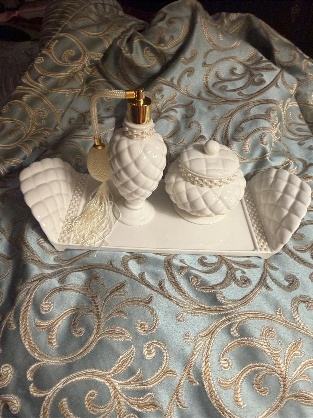 Avon 1999   Rare.  Vintage Elegant  Vanity Set with Gold Atomizer.